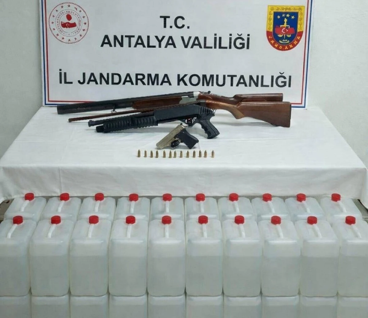 D&ouml;şemealtı&rsquo;nda Ka&ccedil;ak Alkol Ve Silah Operasyonu