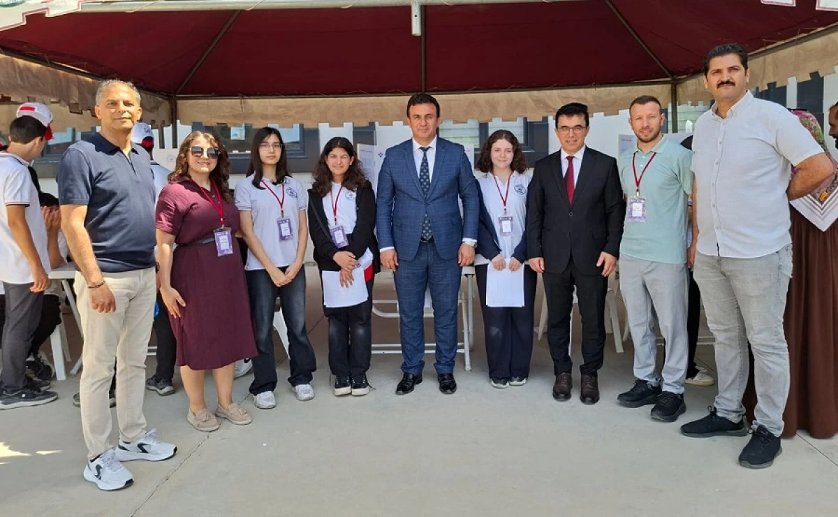 Emine Ahmet Uysal Teknoloji Anadolu İmam Hatip Lisesi&rsquo;nde Bilim Fuarı A&ccedil;ıldı
