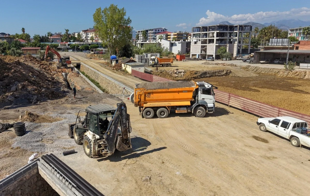Gazipaşa&rsquo;da Ulu Hendek Deresi&rsquo;nde İkinci Etap Başladı