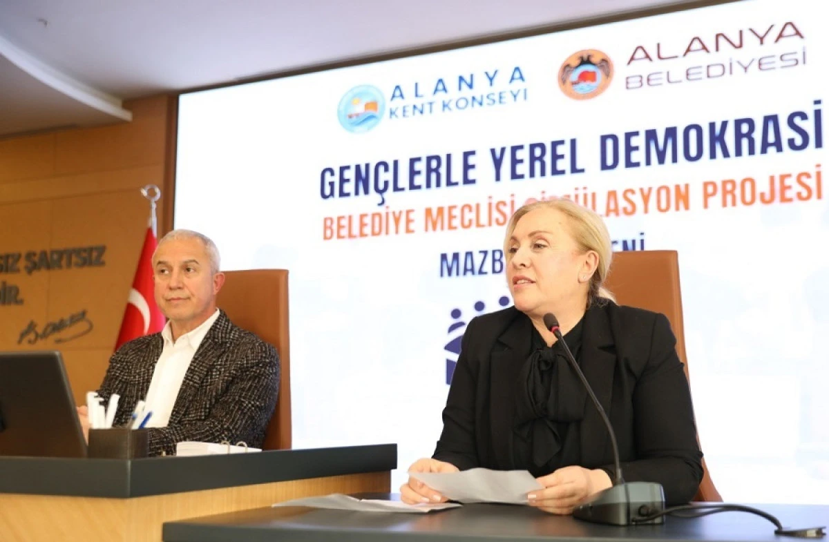 Gen&ccedil;ler Yerel Demokrasi İ&ccedil;in Meclis Deneyimine Başladı