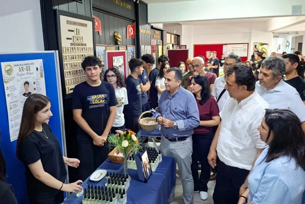 Hasan &Ccedil;olak Anadolu Lisesi&rsquo;nde AR-GE Sergisi İlgi G&ouml;rd&uuml;