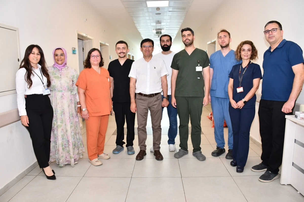 Hastane Y&ouml;netimi Bayramda Sağlık &Ccedil;alışanlarıyla Bir Araya Geldi