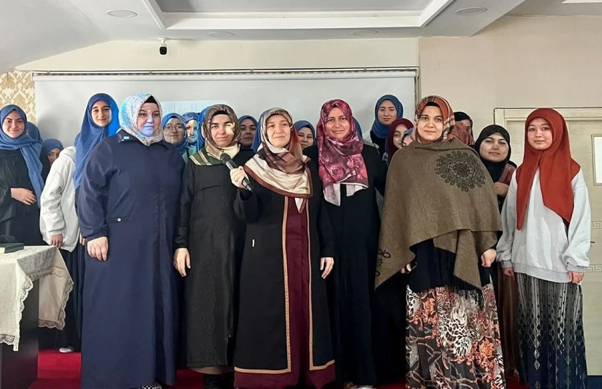 Hayriye Hanım Kız Kur&rsquo;an Kursu&rsquo;nda Kadınlar G&uuml;n&uuml; Konferansı