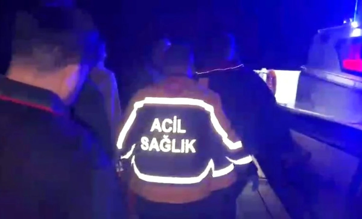 Kalek&ouml;y'de Rahatsızlanan Şahıs Sahil G&uuml;venlik Tarafından Tahliye Edildi