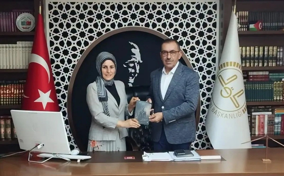 Kızılay Kadın Kolları&rsquo;ndan M&uuml;ft&uuml; Seven&rsquo;e Nezaket Ziyareti