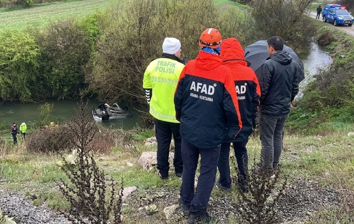 K&uuml;tahya&rsquo;da Feci Kaza: Başusta &Ccedil;ifti Hayatını Kaybetti