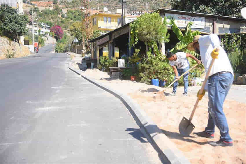 Kuzey Alanya&rsquo;ya Kesintisiz Kaldırım &Ccedil;evre Yolundan Kurşunlu Mevkii&rsquo;ne Kesintisiz Ulaşım