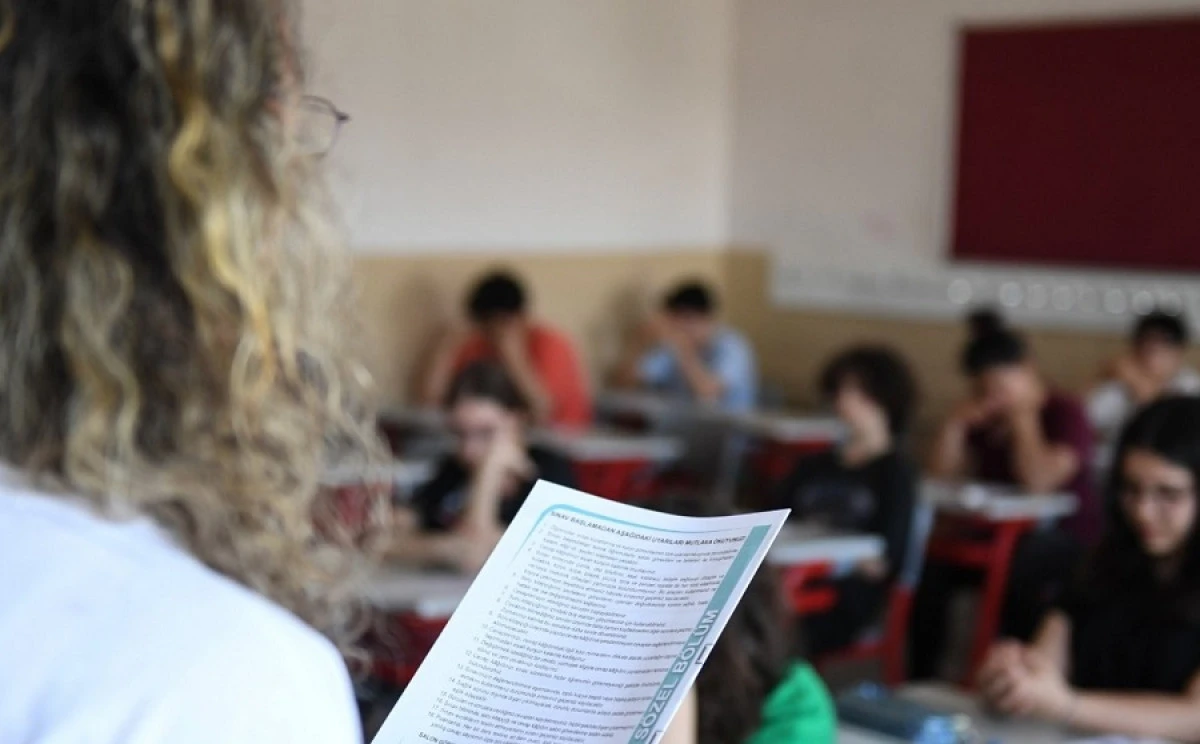 Milli Eğitim Bakanlığı&rsquo;ndan Ara Tatil ve Okul Polisi D&uuml;zenlemesi G&uuml;ndemde