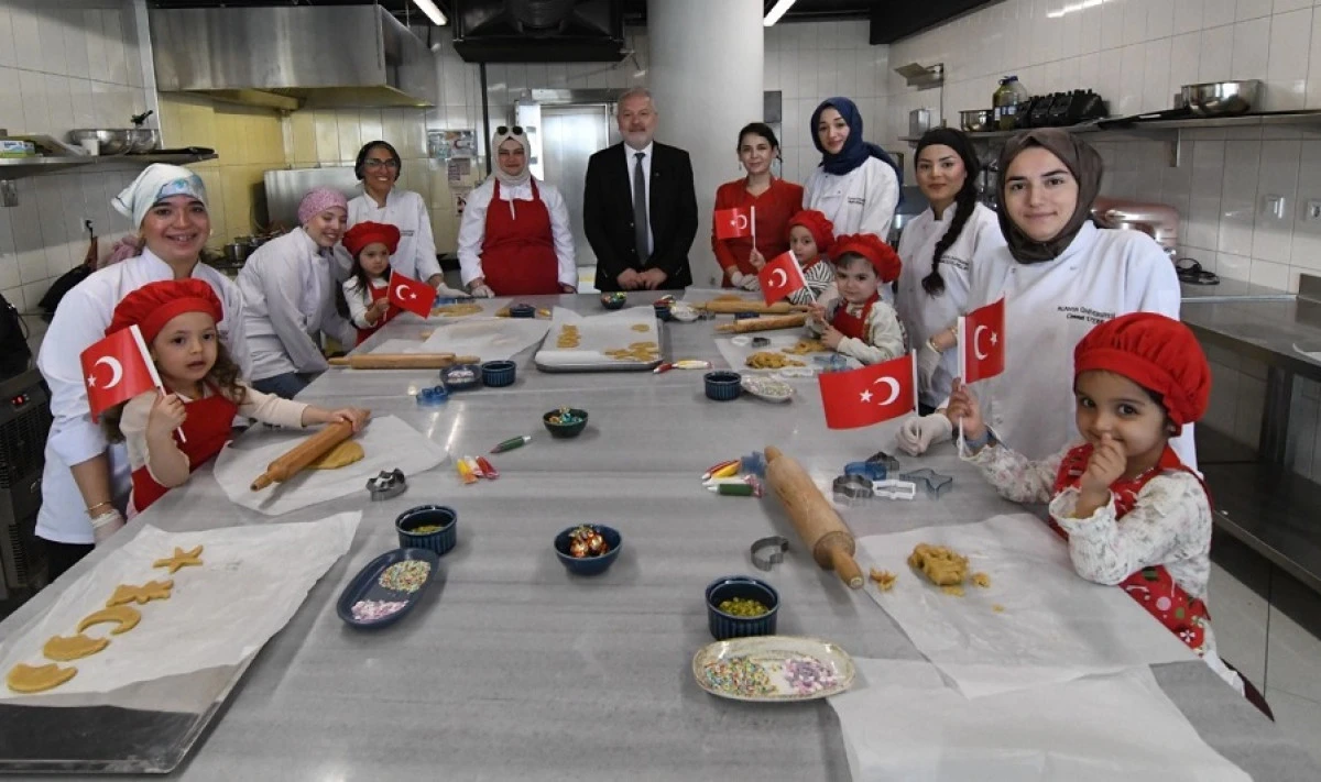 Minik Şefler At&ouml;lyesi 4. Kez &Ccedil;ocukları Mutfakta Buluşturdu