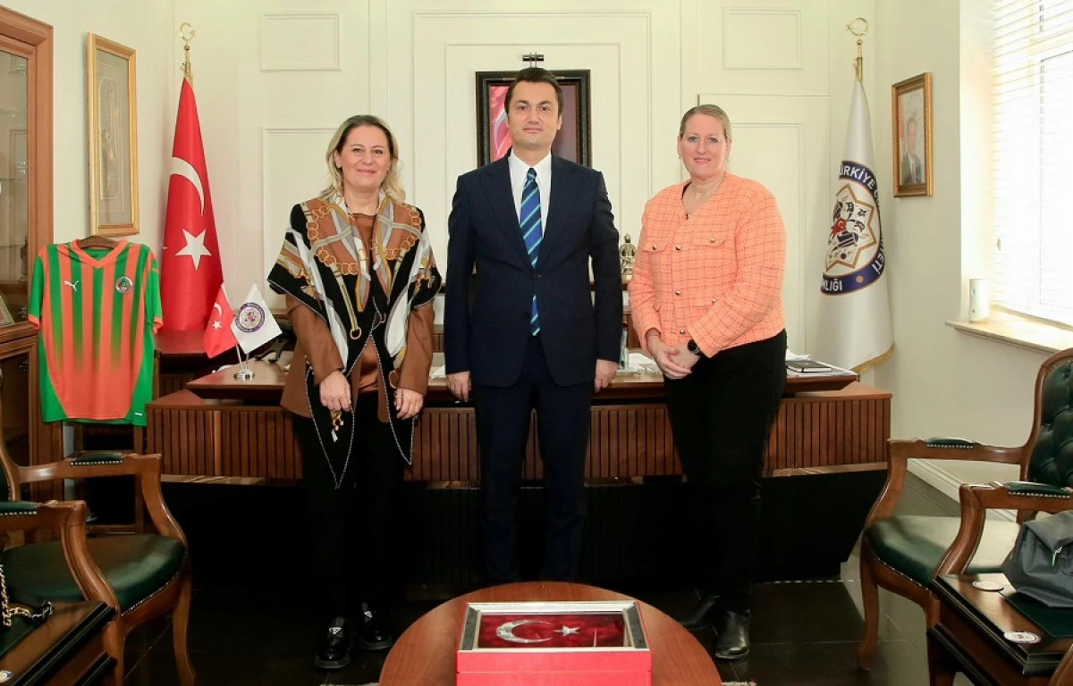 Norve&ccedil; Fahri Konsolosu Kaymakam &Ouml;zt&uuml;rk&rsquo;&uuml; Ziyaret Etti