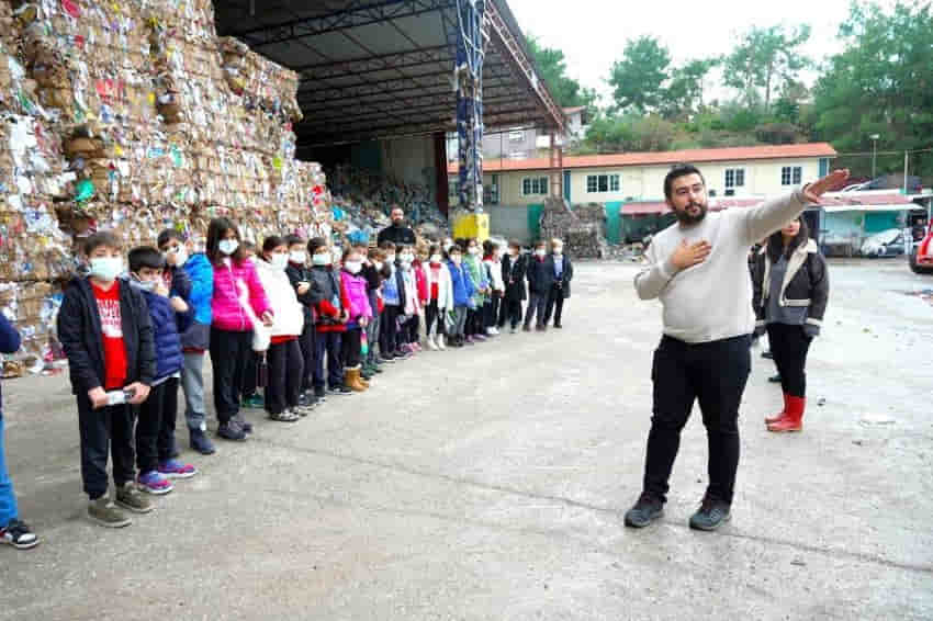 Öğrenciler Sıfır Atık Bilinci Kazanıyor