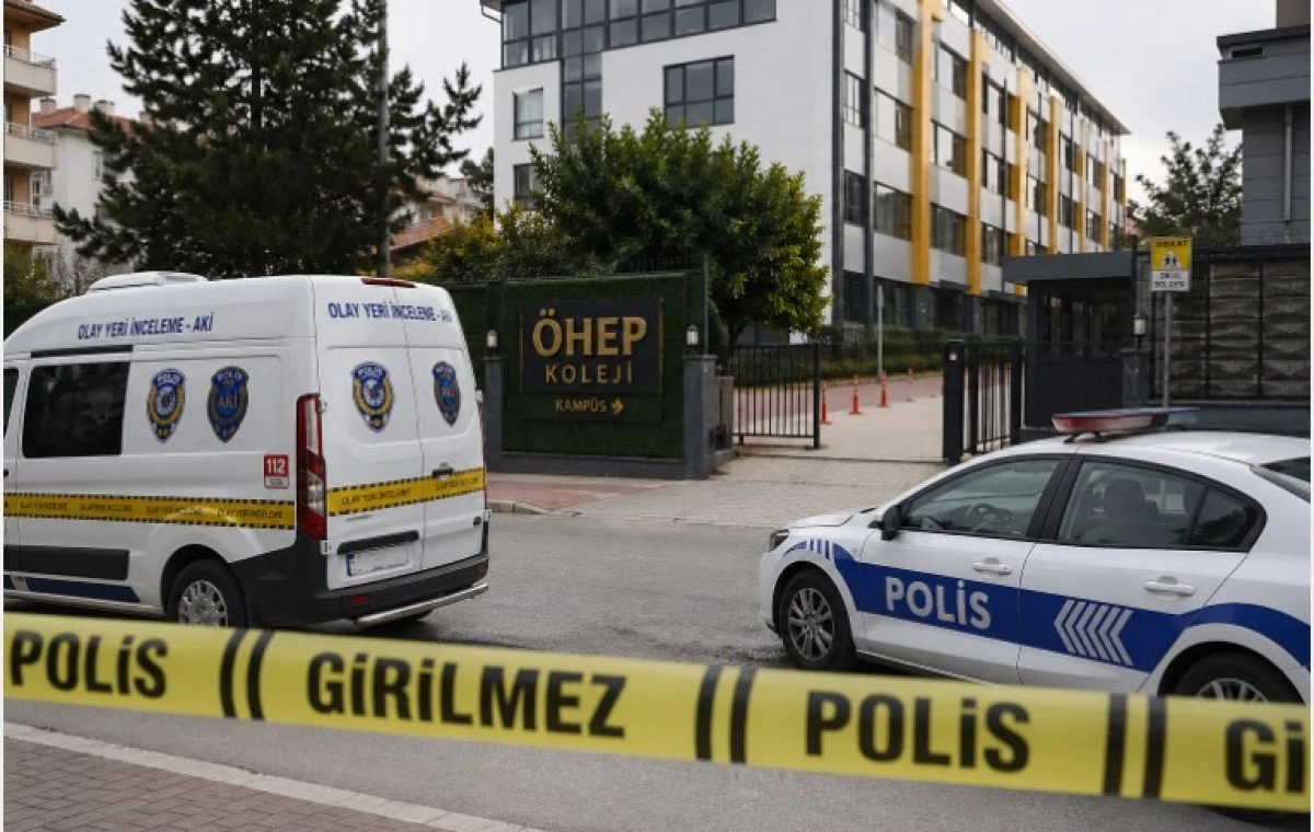 Okul Yanında Silahlı Panik: Veliler Ve Komşular M&uuml;dahale Etti