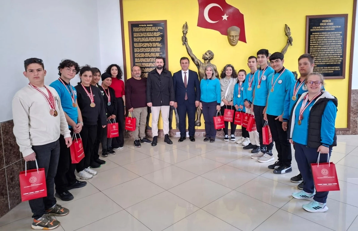 &Ouml;zel Sporcuların Başarısı Alanya&rsquo;yı Gururlandırdı