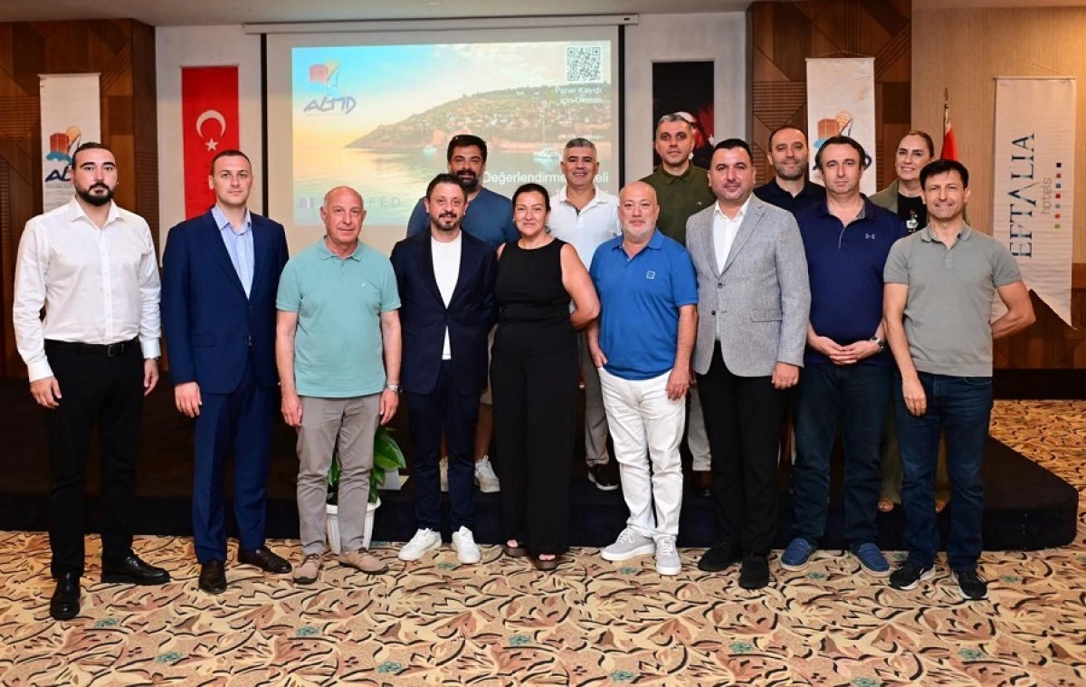 Turizm Profesyonelleri ALTİD Panelinde Alanya'nın Geleceğini Masaya Yatırdı