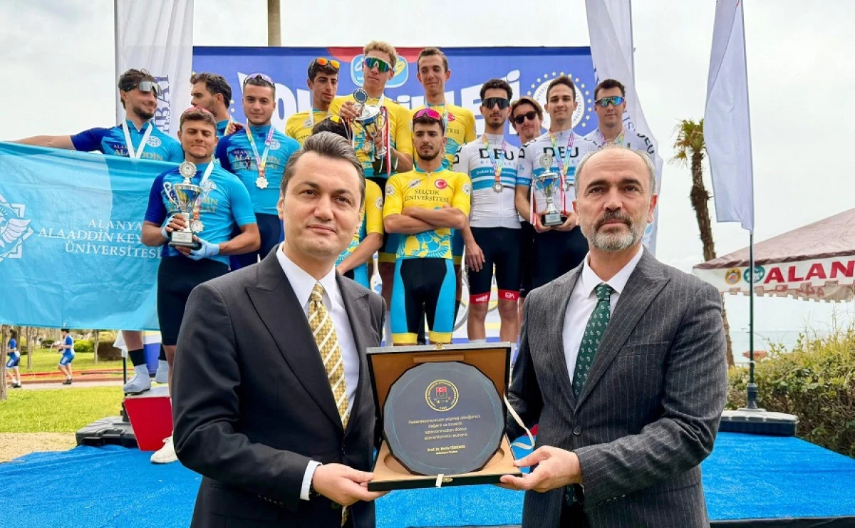 &Uuml;NİLİG Yol Bisikleti T&uuml;rkiye Şampiyonası&rsquo;nda &Ouml;d&uuml;ller Sahiplerini Buldu