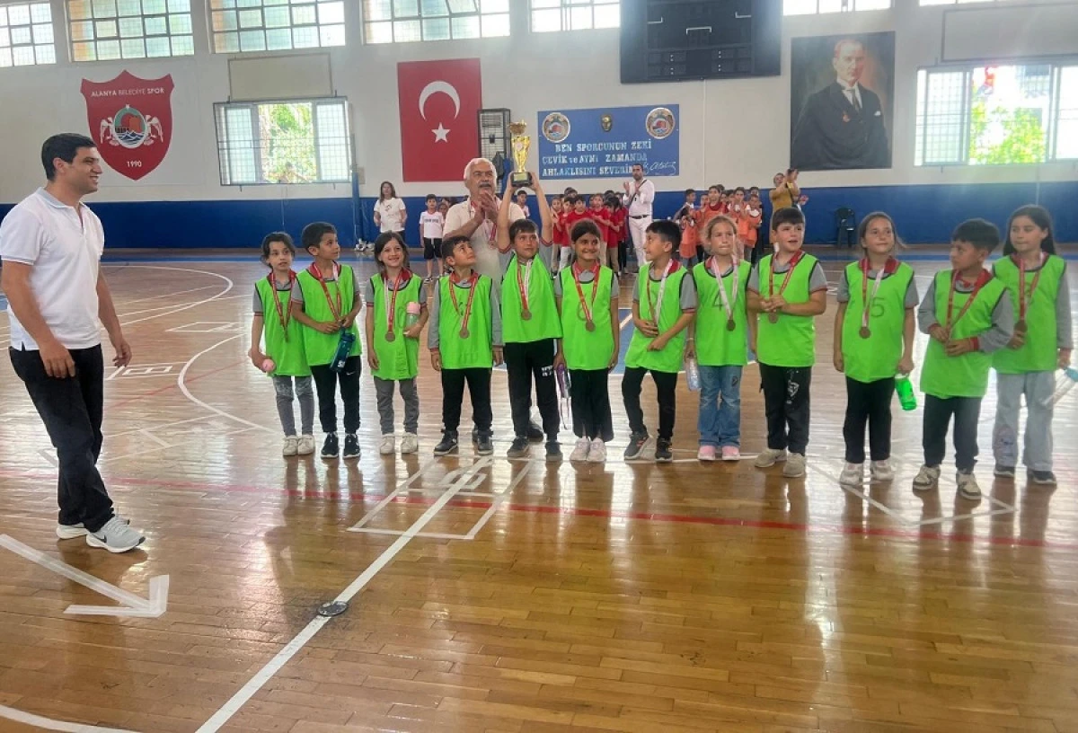 &ldquo;Yağ Satarım Bal Satarım&rdquo; İl&ccedil;e Birinciliği Nefes Kesti