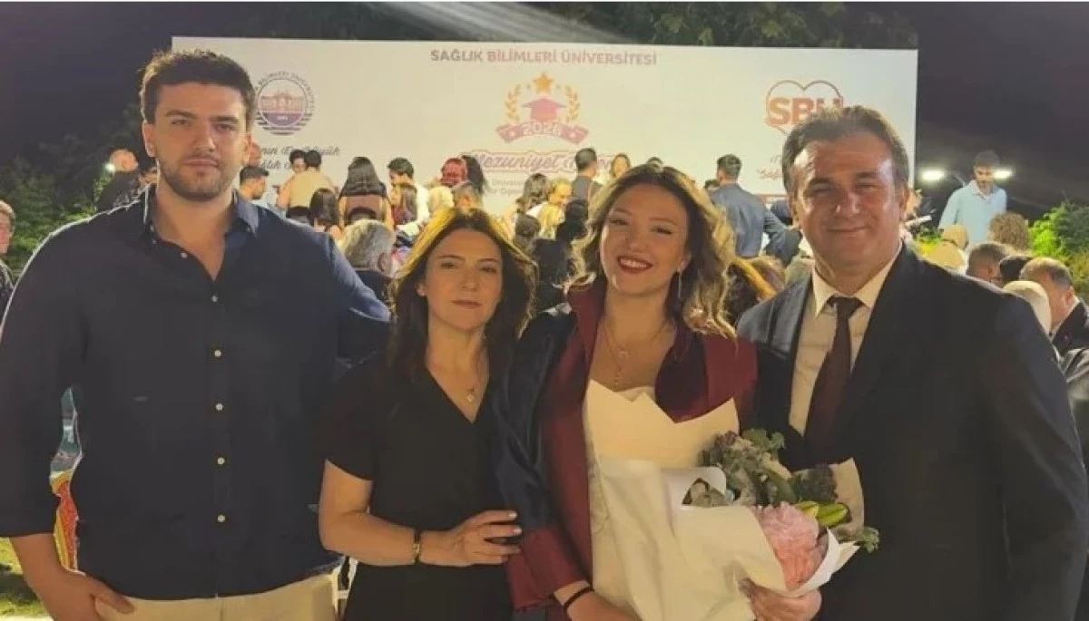 Yusuf Yılmaz'ın Gurur G&uuml;n&uuml;: Kızı Simge Doktor Oldu
