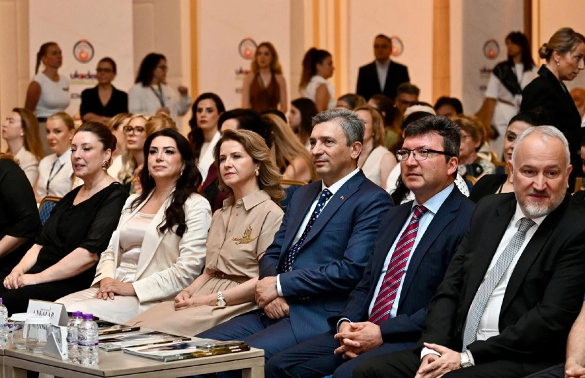 Zirvenin Ankaları Antalya&rsquo;da Kanat A&ccedil;tı